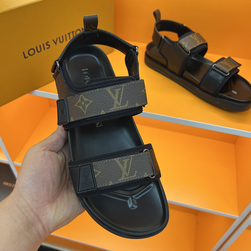 LV Men_s Spring and Summer slippers Synchronous 38-45-7952de4c